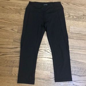 Reebok black cropped leggings XS